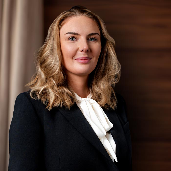 Isabella Schwarz, Assistent